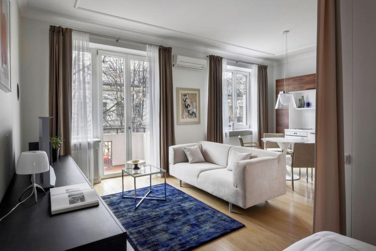 Design Studio Apartment With Balcony By Hostlovers Kaunas Bagian luar foto