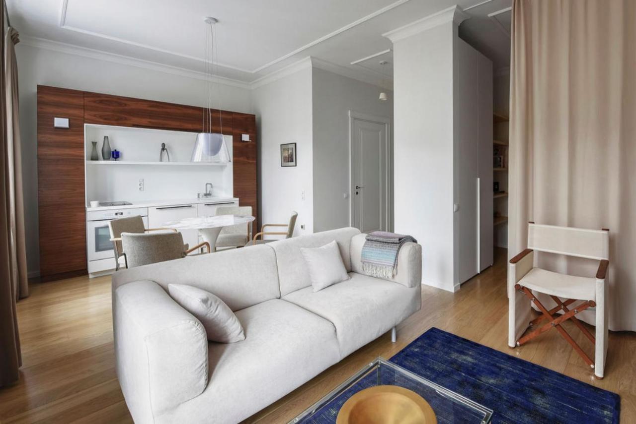 Design Studio Apartment With Balcony By Hostlovers Kaunas Bagian luar foto
