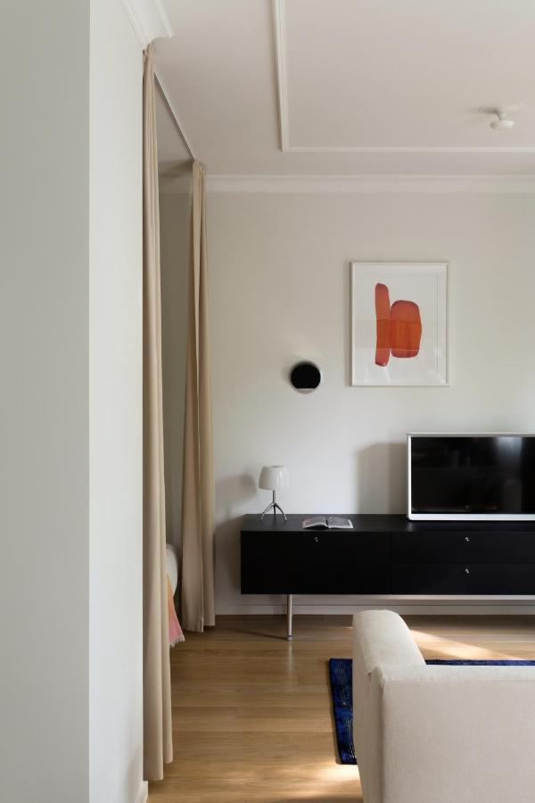 Design Studio Apartment With Balcony By Hostlovers Kaunas Bagian luar foto